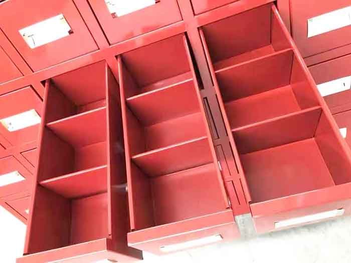 Why Sourcing Solid-Welded Metal Apothecary Cabinets Directly from Chinese Factories Saves Cost